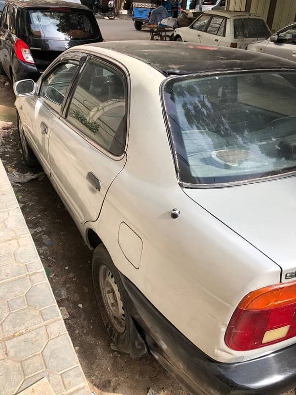 Suzuki Baleno Gli p 2001 3