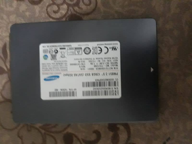 Seagate 500gb hard drive + Samsung 128gb ssd combo 2gb ddr3 ram 3