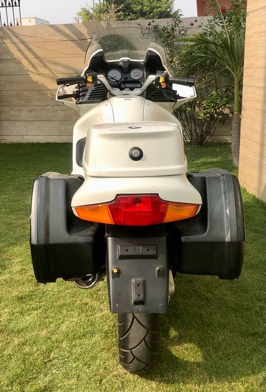 BMW motorcycle 1