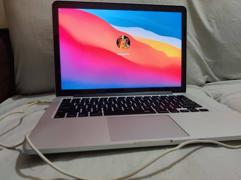 Apple MacBook Pro (Late 2013) + Free PSP-2001 Gaming Device! 3