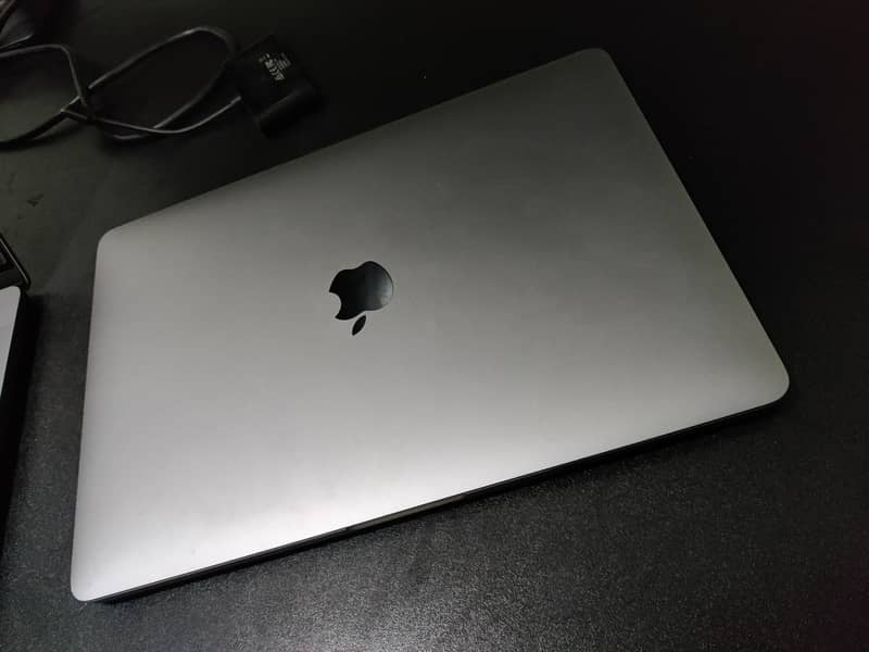 MacBook Pro M1 2020 13" Display, 8GB RAM 256GB SSD 1