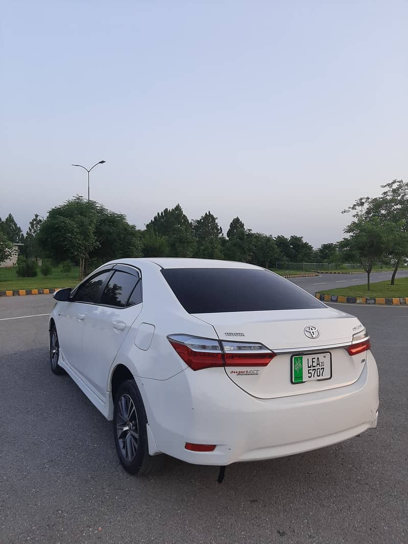 Toyota Corolla GLI 2020 vvti automatic 4