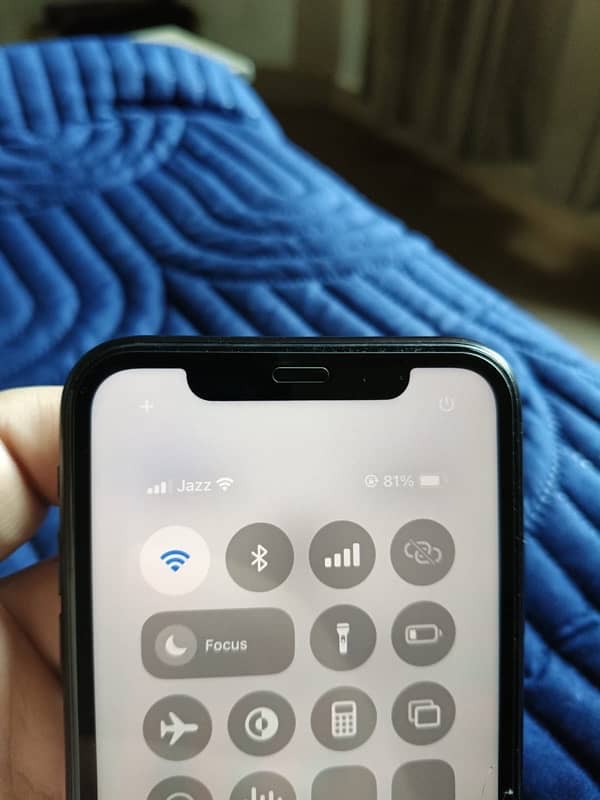 iPhone XR black 8