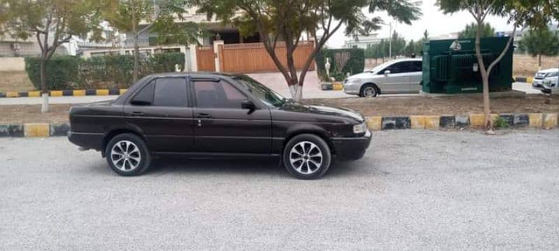 Nissan Sunny 1993 3