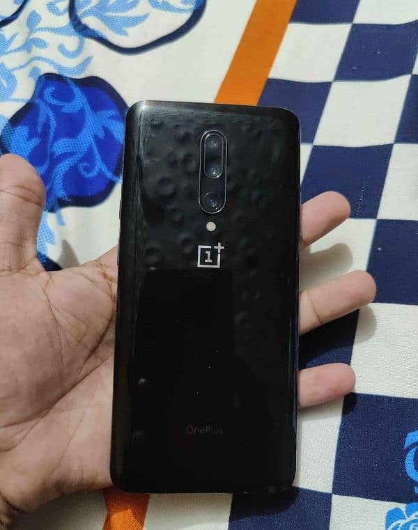 OnePlus 7pro dual sim approved minor shade in LCD 0