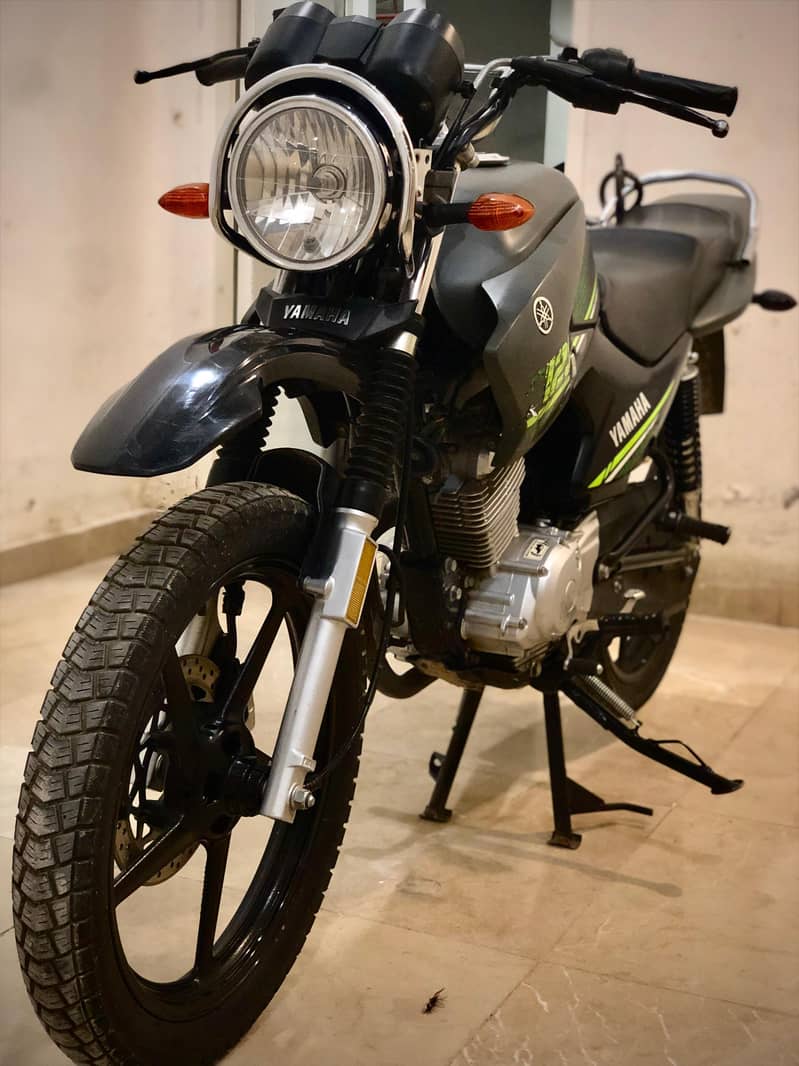 Yamaha YBR 125G 2023 special edition matte grey 0