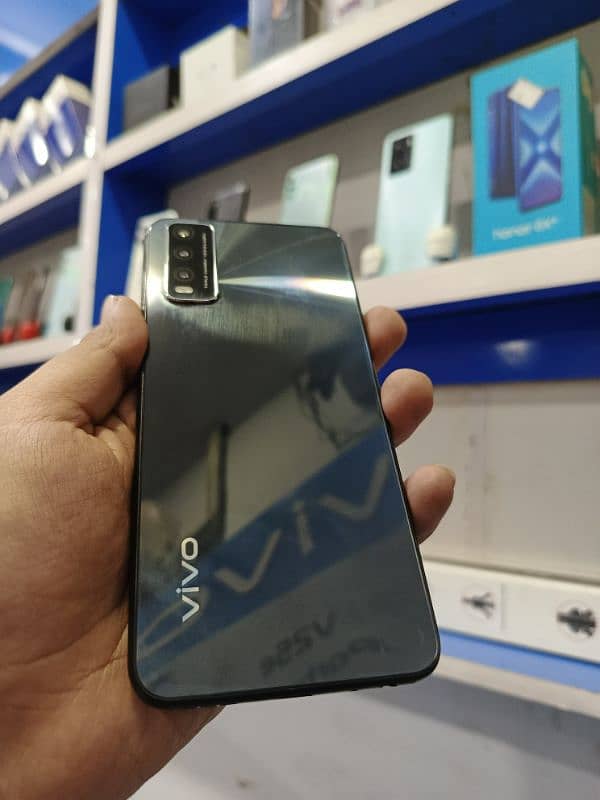 vivo y20 4GB-64GB Only Phone Official PTA Approved (panel change) 2