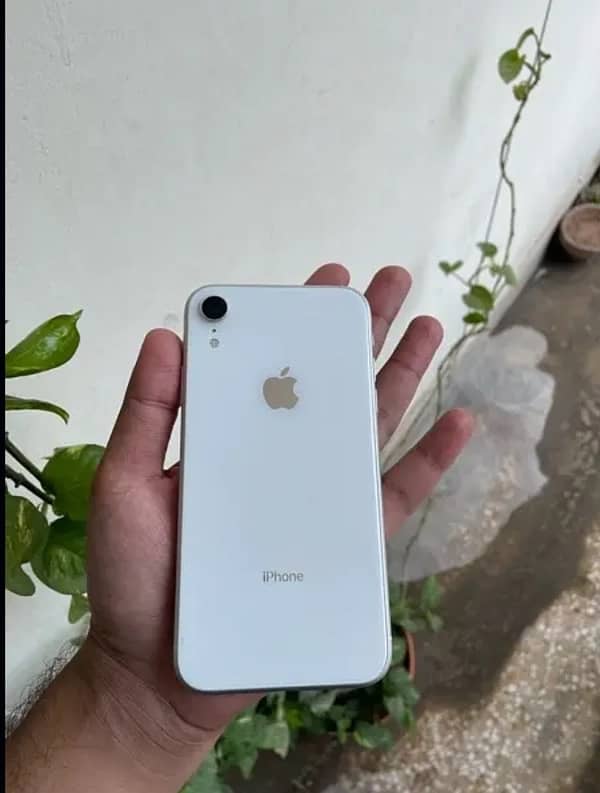 IPhone Xr 3