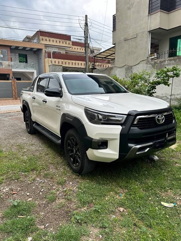 Toyota Hilux revo rocco 2023 0