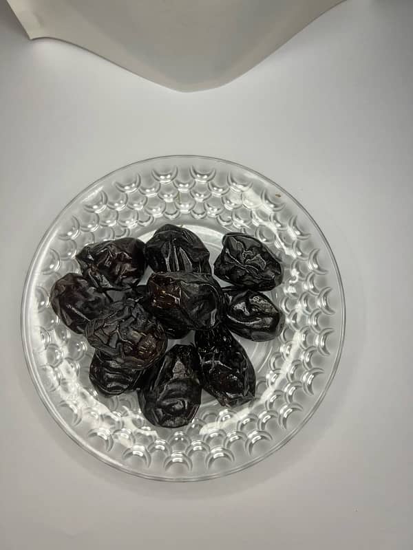 Premium Ajwa Dates 1