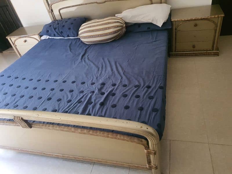 bed set with side tables and dressing 0