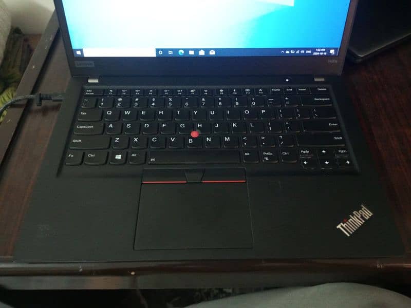 lenovo thinkpad i5 8th gen t490s 1