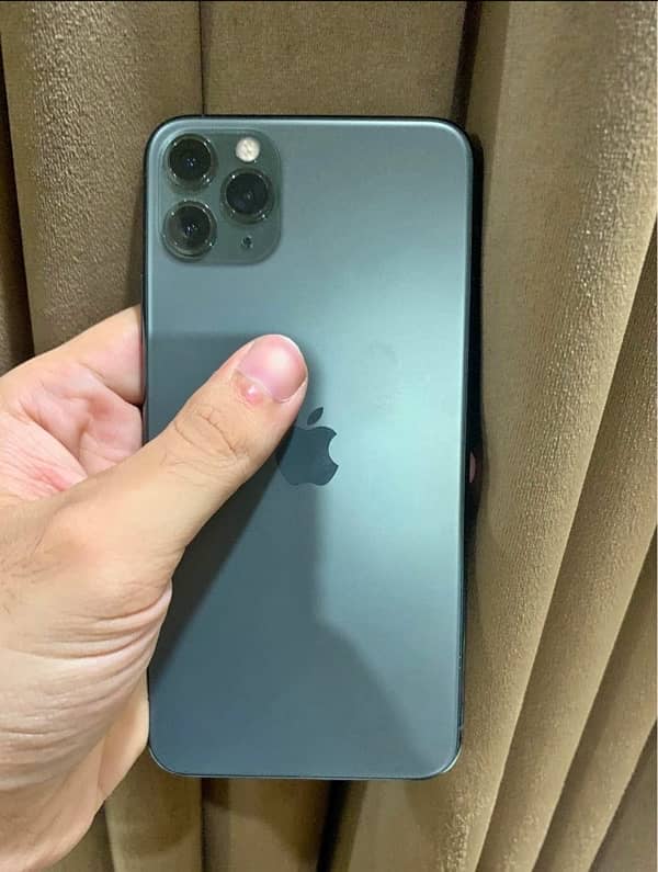 iPhone 11 Pro Max With Box 0