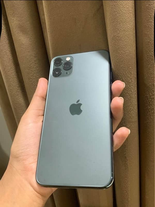 iPhone 11 Pro Max With Box 1