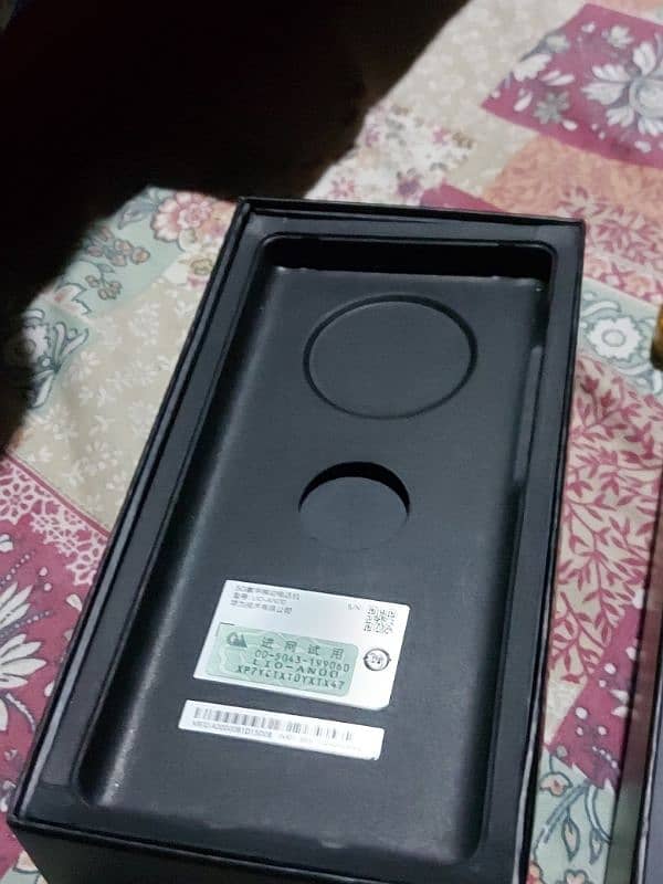 Huawei Mate 30 pro PTA approved box and charger 18