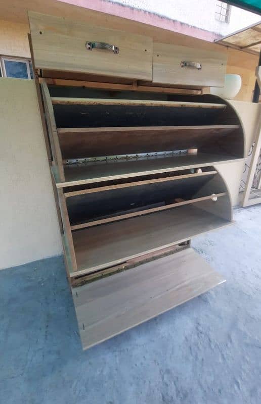 shoe rack in brand new condition can accommodate 36 pairs 1