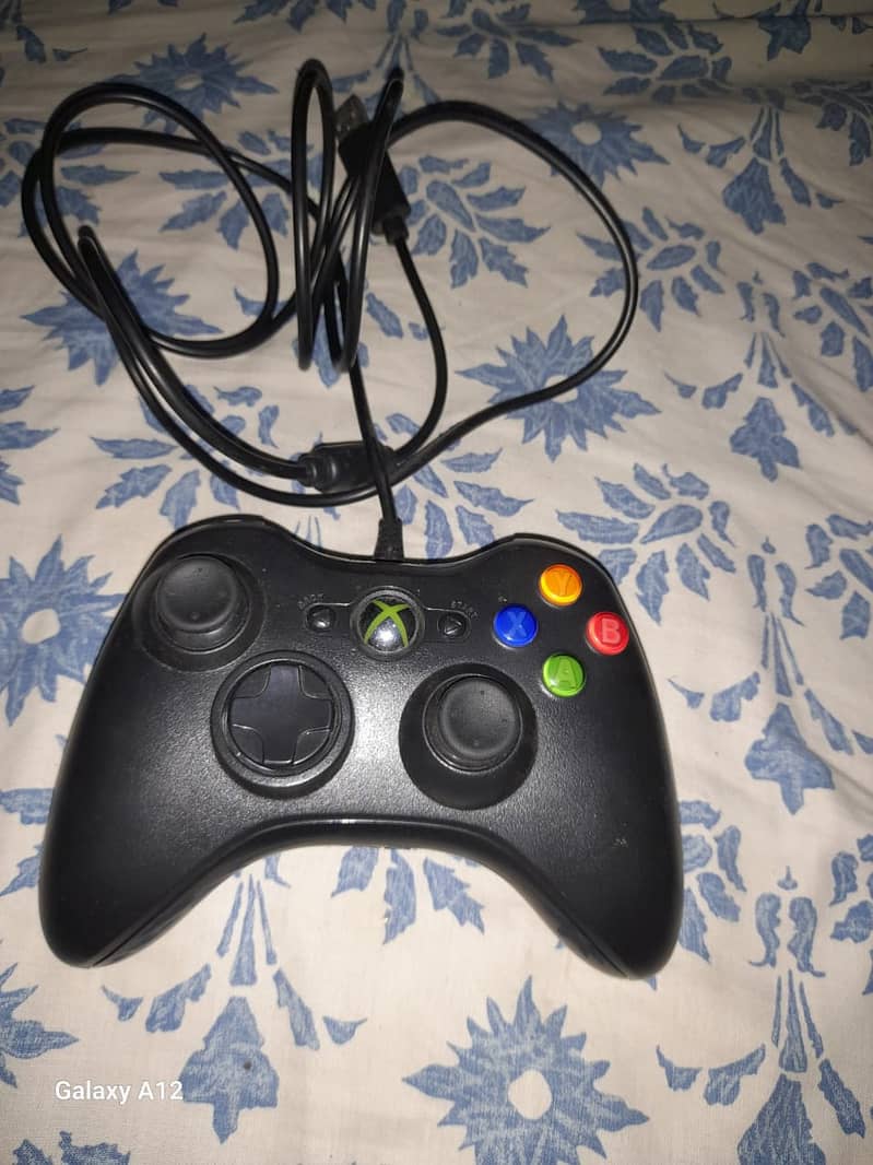 XBOX 360 CONTROLLER (works on pc) 0