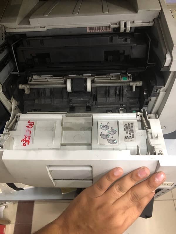 HP LASER JET P3015 2