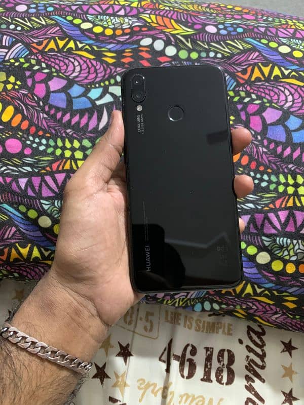 Huawei Nova 3i 0