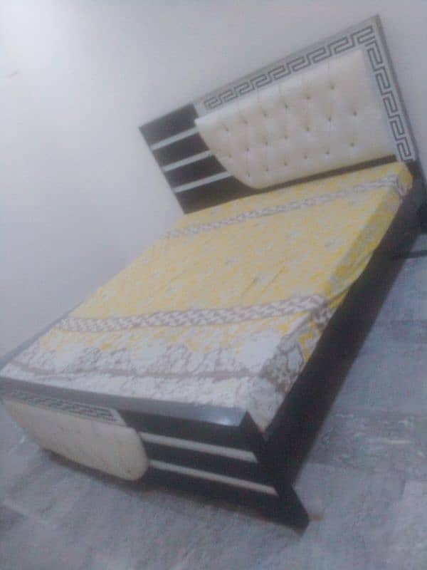 king size bubble bed without mattress 0