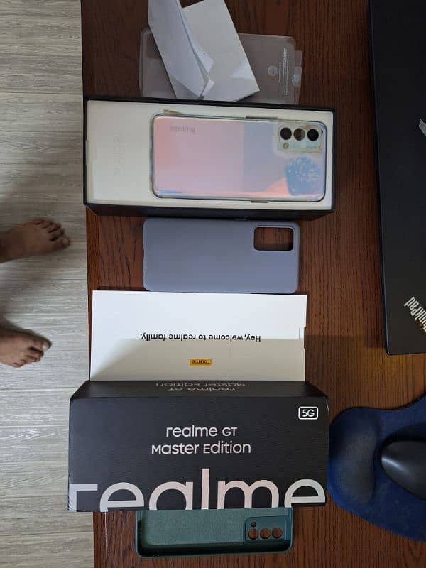 Realme GT Master Edition 8/128 GB with complete box and accessories 3