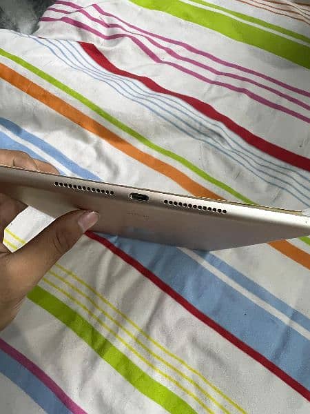 Ipad 8 urgent sale 7