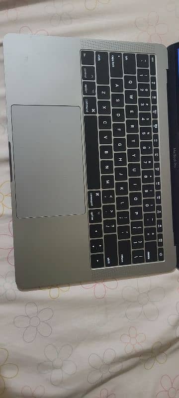 Macbook pro 2017 13" 3