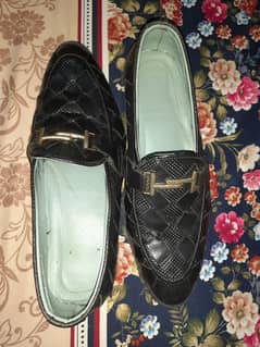 causal loafers for men in black color 0