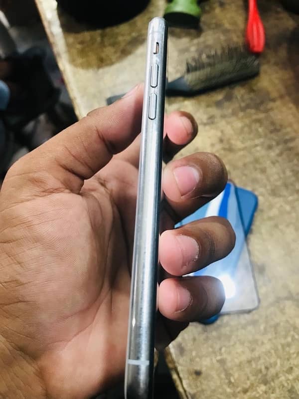 iPhone X Goodness condition 3