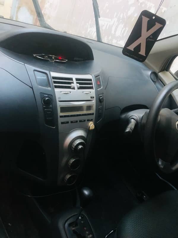 Toyota Vitz 2005 16