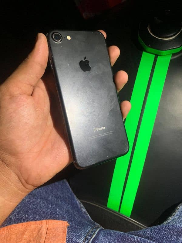 iphone 7 128gb non pta 80℅health 6