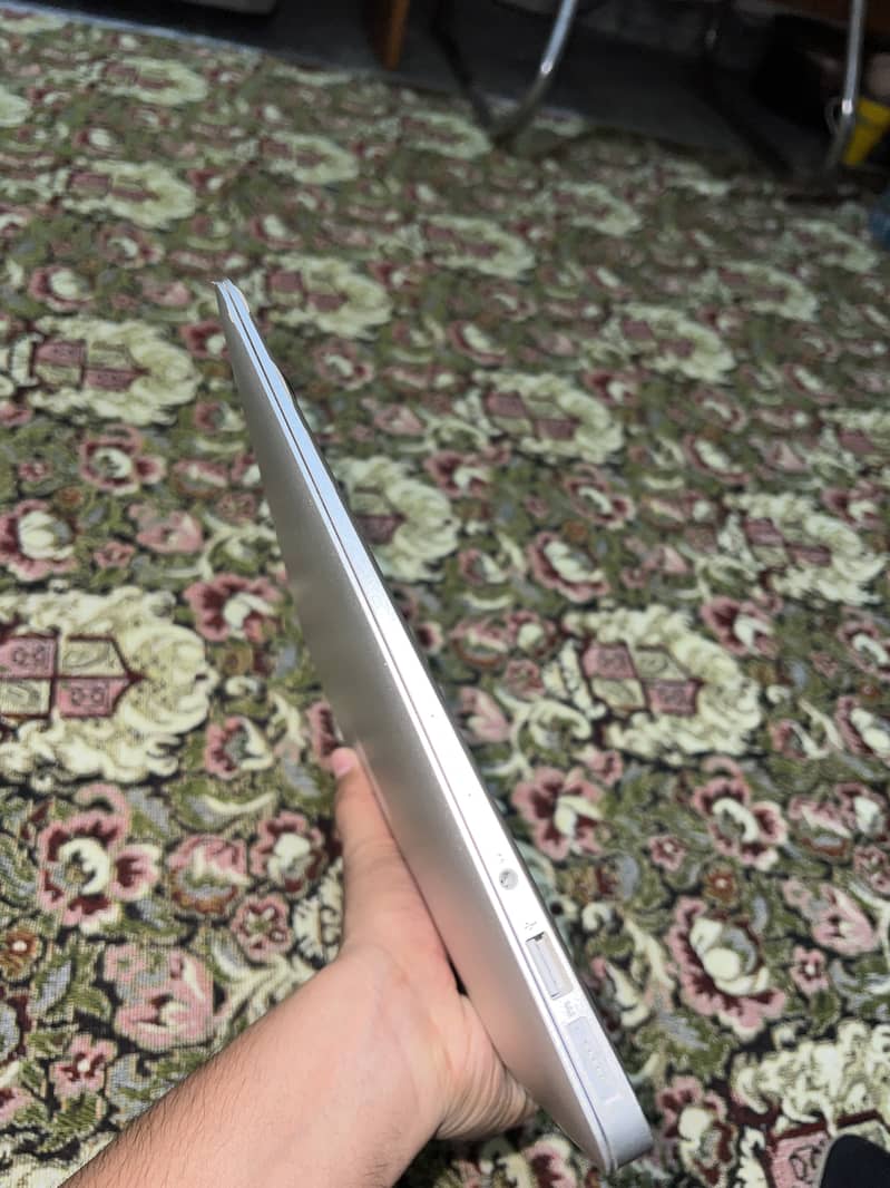 Macbook Air 2017 (Brand New) 2