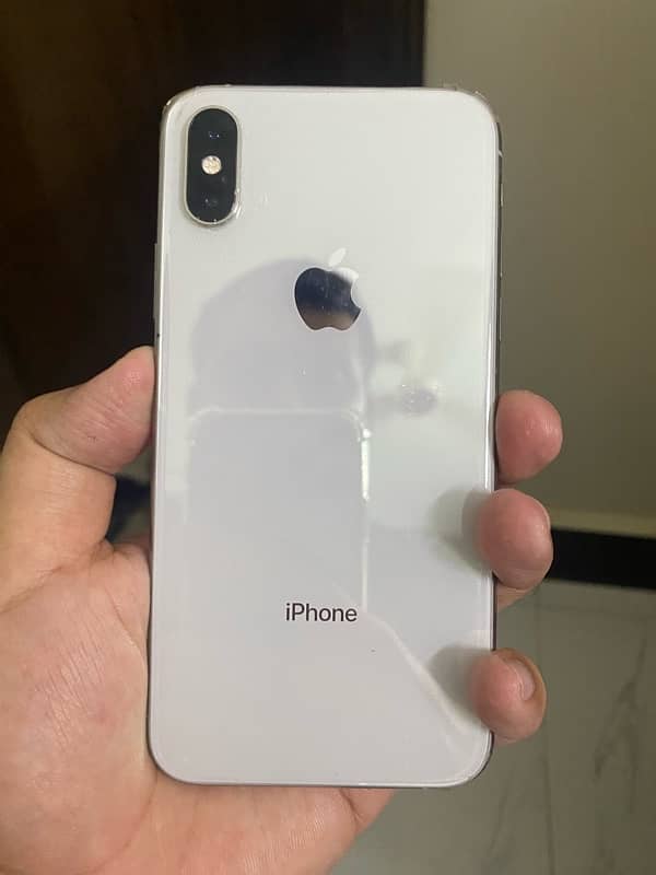 i want to sale iphone xs 64 GB PTA approved in good condition 1