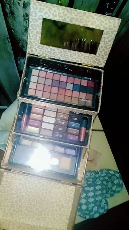 Ulta beauty makke up set box 1