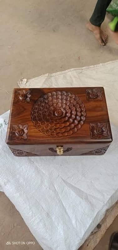 Carving to Jewelery Box 8