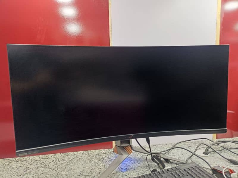 Asus ROG PG35VQ  200Hz hdr1000 Curved Gaming Monitor 2