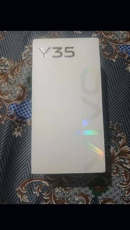 vivo y35 8/128 . condition 10/10 10 day worrenty pri hy 2