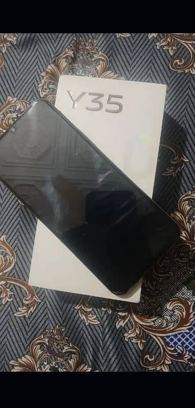 vivo y35 8/128 . condition 10/10 10 day worrenty pri hy 3