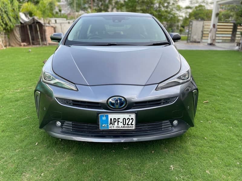 Toyota Prius 2019 1