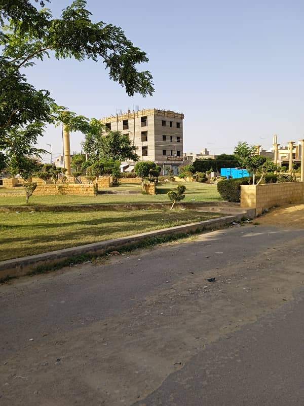 Good 200 SY Residential Plot in Falaknaz Dream Villas 10