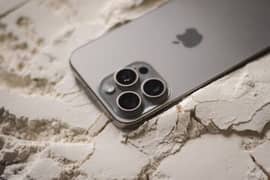 iPhone 15 pro max 256 natural titanium