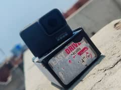 GOPRO 7 4k viloging camera argent for sale on sadaat camera lahore 0