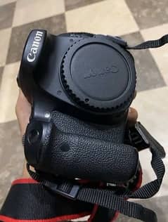 CANON 70D WITH ACCESSORIES. .