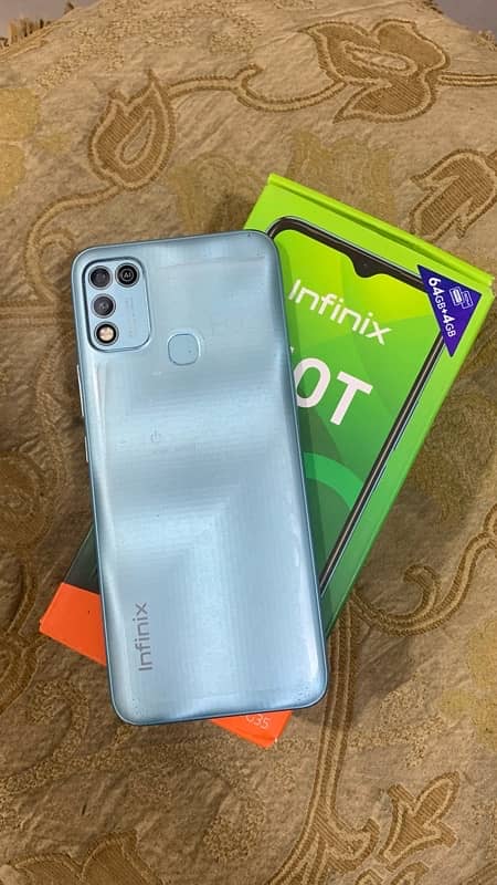 ifinix hot 10play 4/64GB with box 6000mh battery 1