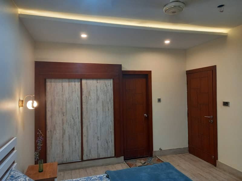 BUNGALOW FOR SALE 120 YARD GULISTAN-E-JOHAR 19