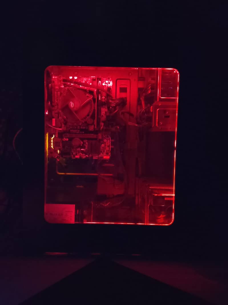 Gaming PC with Dell LCD 1