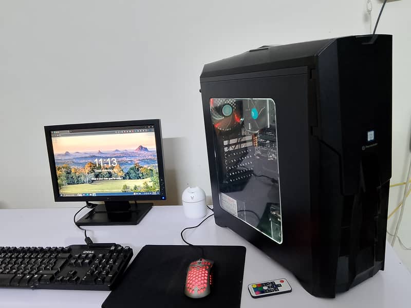 Gaming PC with Dell LCD 8