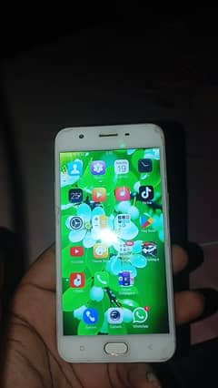 selling oppo mobile phone a57 3GB ram 32GB ROM battery time is low