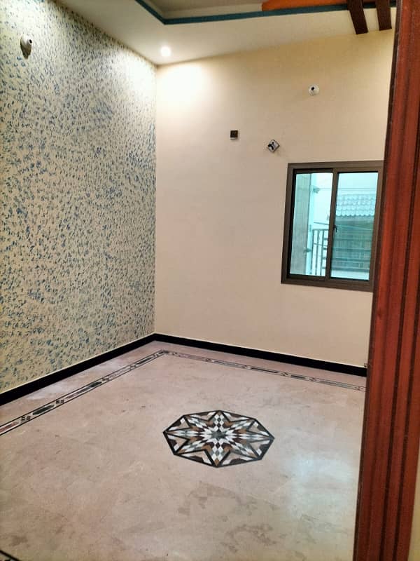 120 sq yards beutyfull new portion for rent in kda society 0