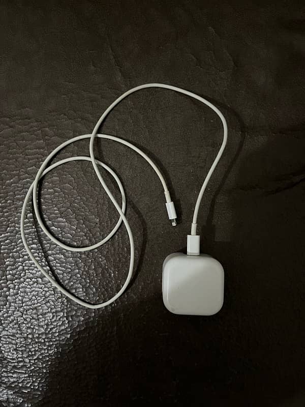 iPhone 14 pro max original charger 3